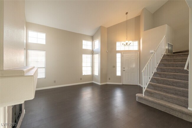 Building Photo - 7528 Holloran Ct