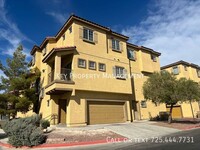 Building Photo - TRI-LEVEL 3 BEDROOM, 2.5 BATH TOWNHOME IN ...