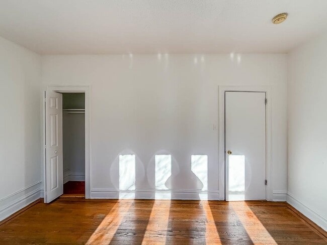 Building Photo - 36 Duncan Ave