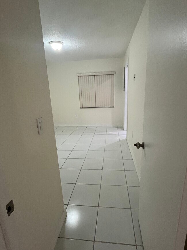 Building Photo - 14056 SW 51st Ln