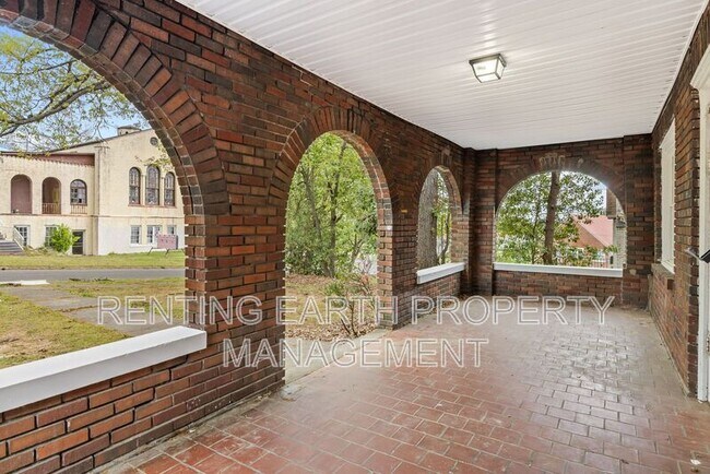 Building Photo - 1635 43rd Street Ensley