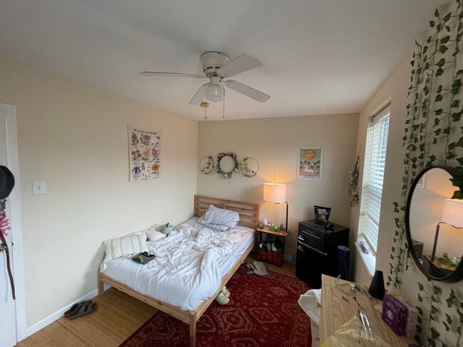 Building Photo - 1849 Willington St