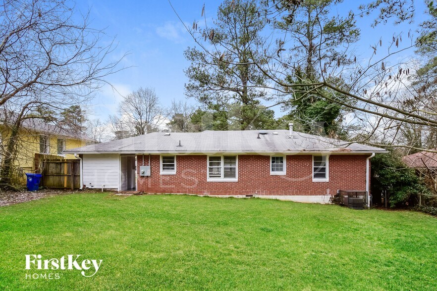 Building Photo - 3217 Sandusky Dr