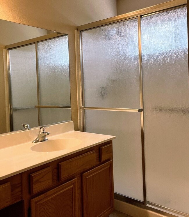 Building Photo - beautiful 4 bedroom home in Carson City