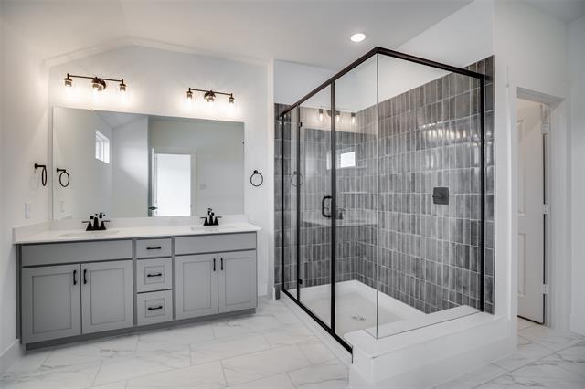 Building Photo - 8925 Enclave Wy