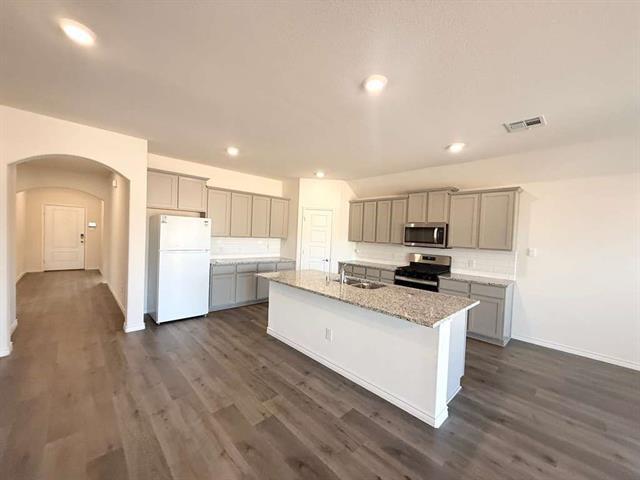 Building Photo - 804 Marigold St