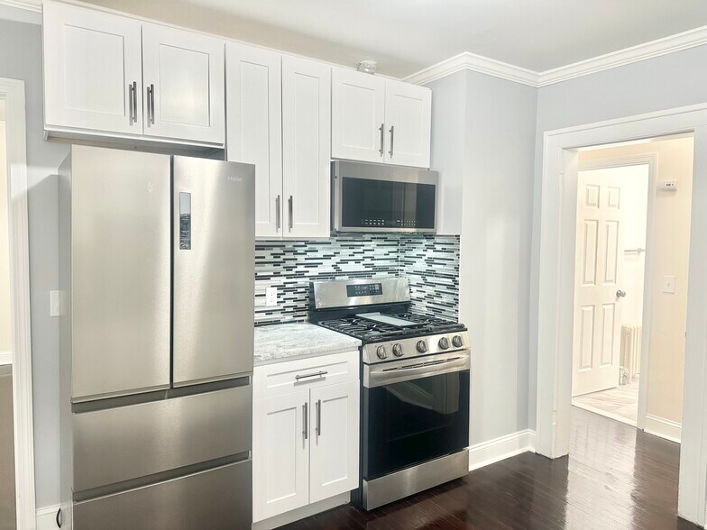 Building Photo - 69 Tremont Ave