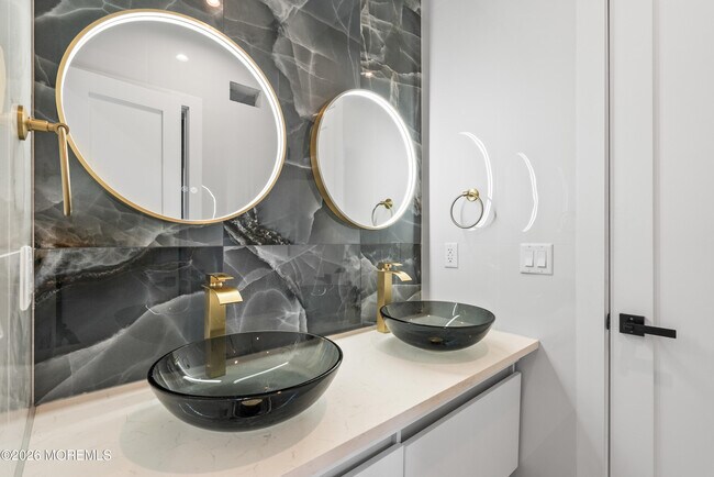 Building Photo - 150 Ampere Ave