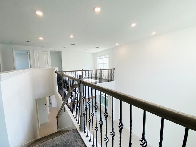 Building Photo - Winter Park  home in a Gated Community