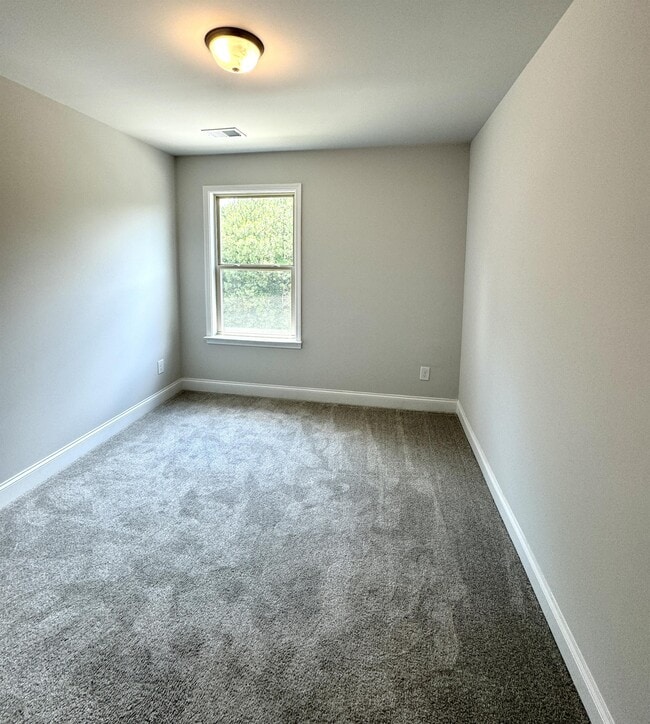 Building Photo - 588 Amarante Cir