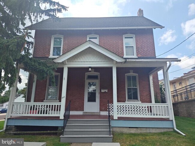 Building Photo - 602 Arch St