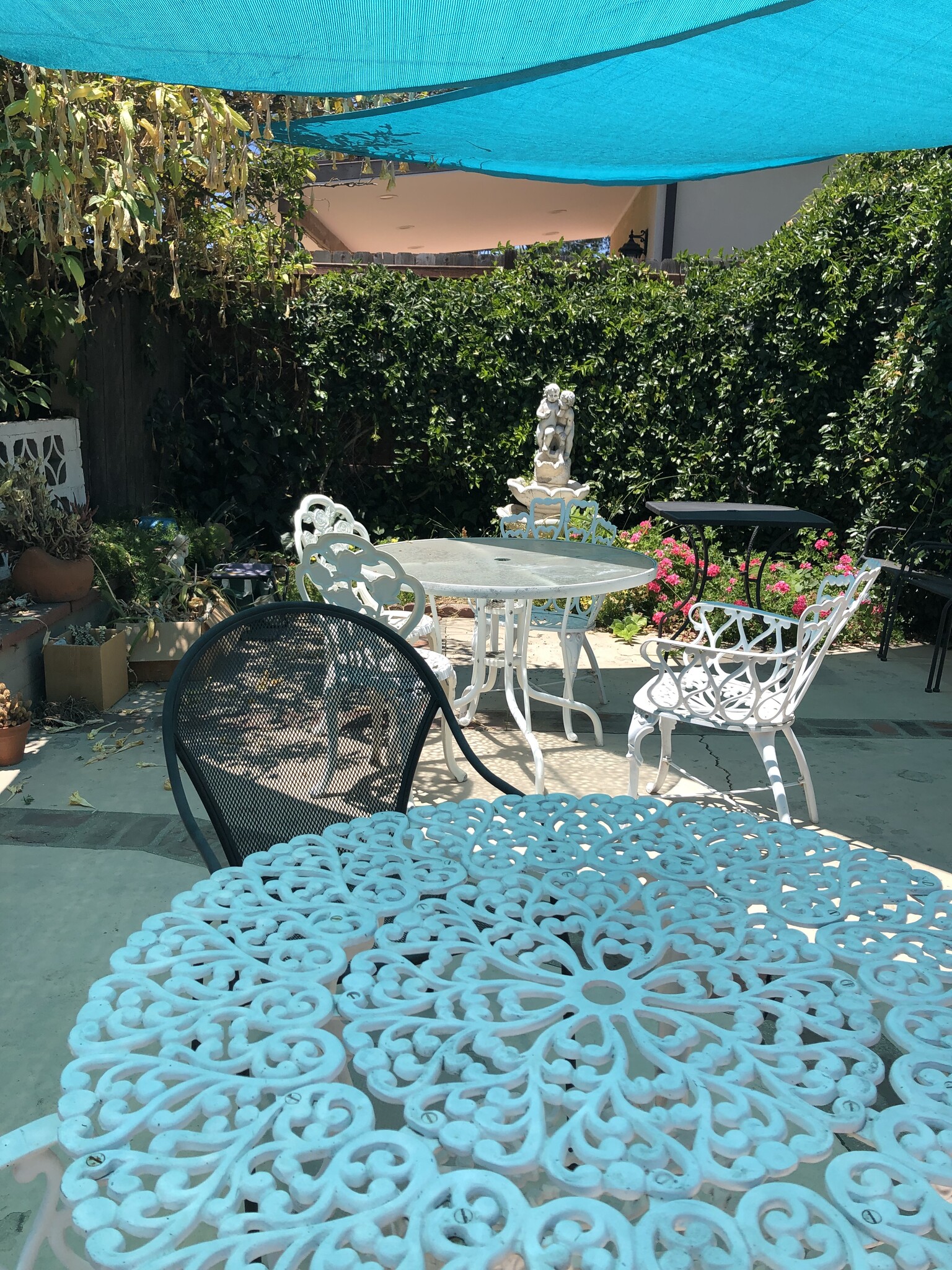 Patio - 14548 Killion St