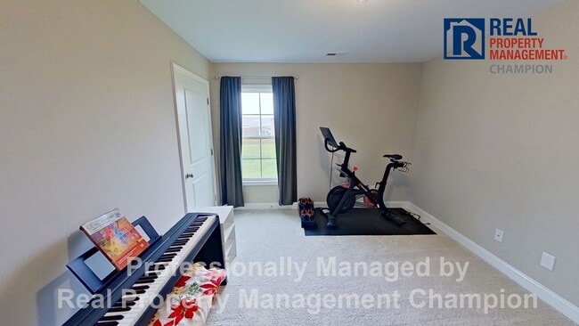 Building Photo - Like New Home with Open Layout and Spacious Rooms