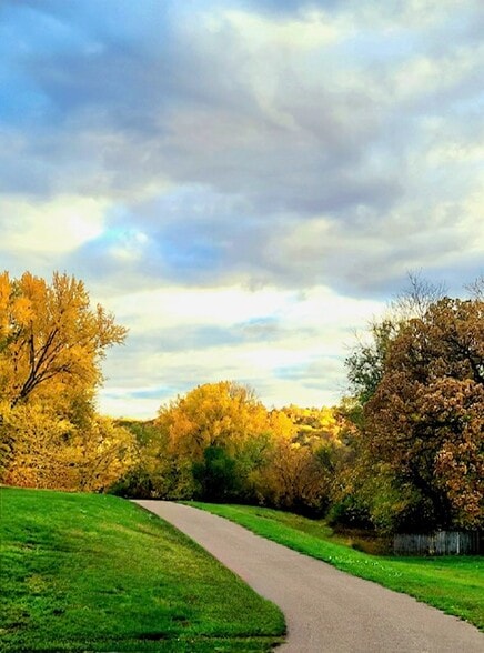 Building Photo - 3411 Saint Croix Trl S