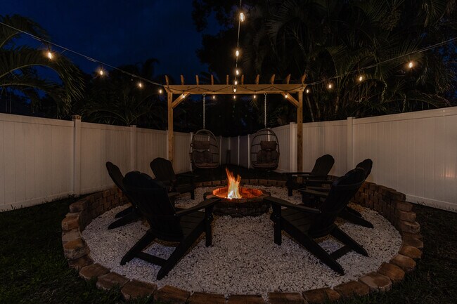 Building Photo - 9605 129th Ave