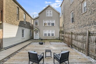 Building Photo - 2227 W Cullerton St