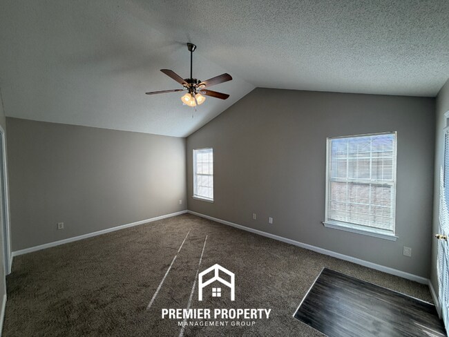 Building Photo - 45 Pine Ridge Cove