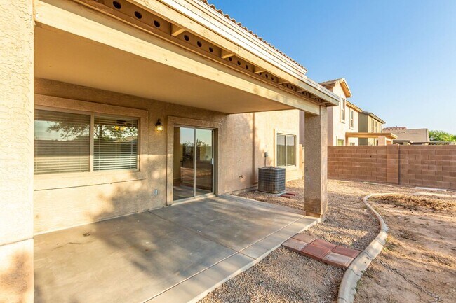 Building Photo - Beautiful 4 Bedroom Home in Johnson Ranch!
