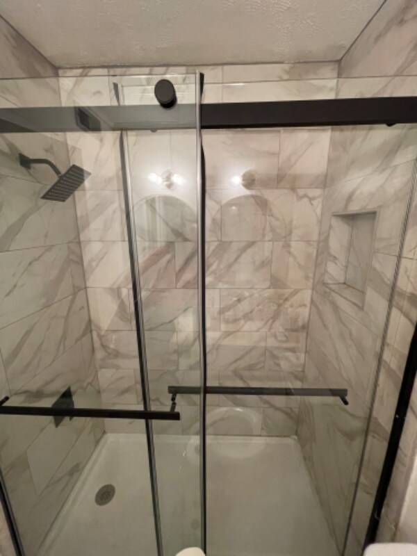 Building Photo - 2805 Northeast Expy