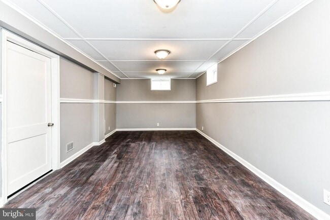 Building Photo - 6607 Berkshire Dr