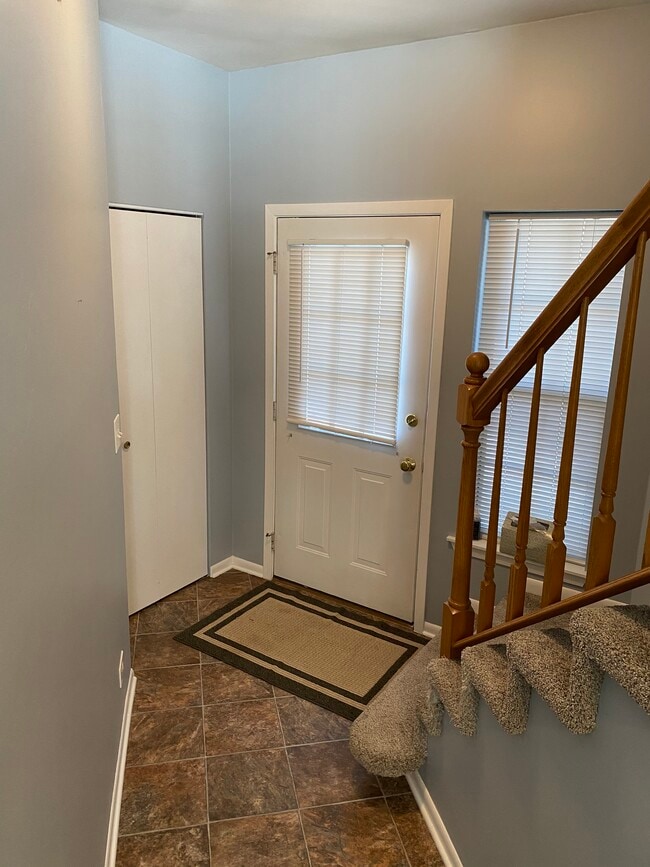 Building Photo - 608 Woodhaven Dr