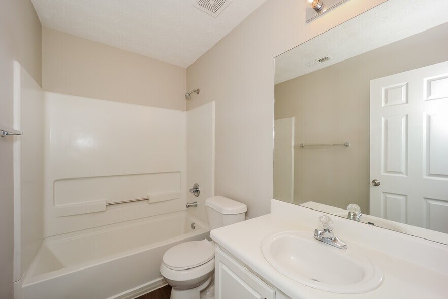 Building Photo - 109 Alessie Dr