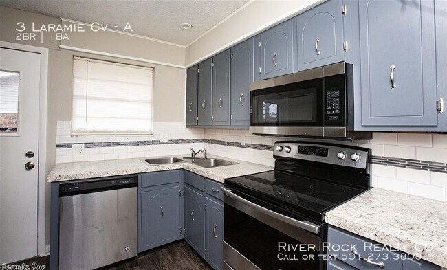 Building Photo - 3 Laramie Cv - A - 2 beds, 1 full bath