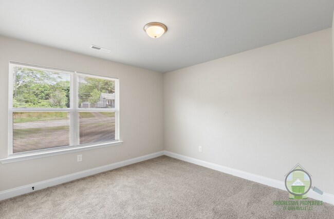 Building Photo - 223 Liberty Dr