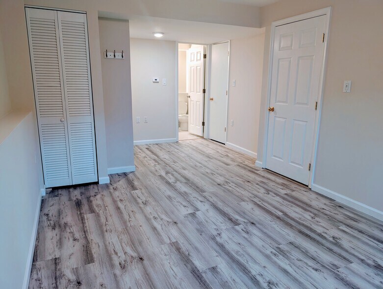 Building Photo - 8856 Youngsea Pl