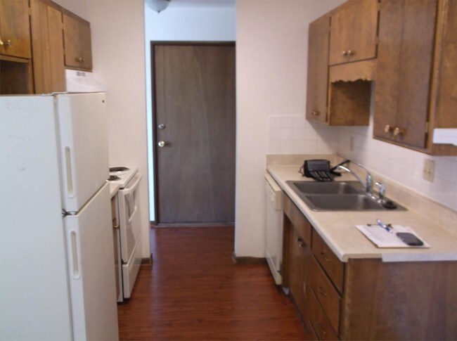 Primary Photo - 120 7th St SW