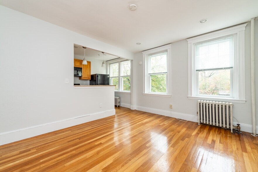 Building Photo - 99 Chestnut Hill Ave