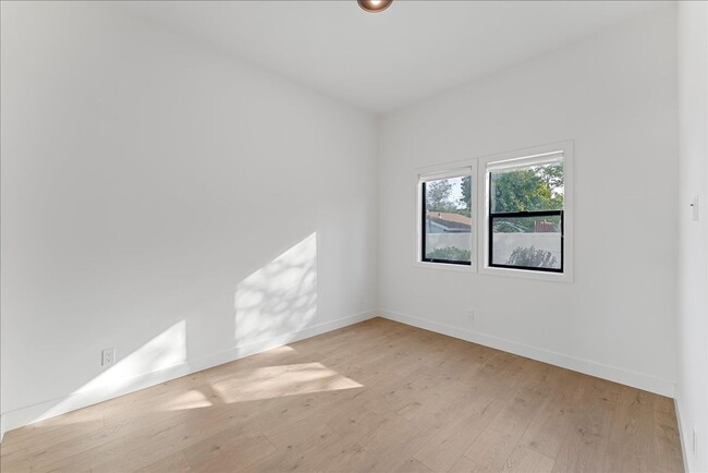 Building Photo - 3377 1/2 N. Eagle Rock Blvd.-