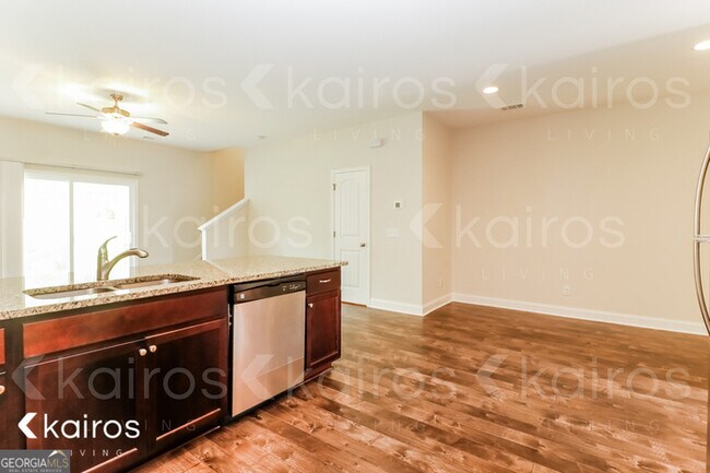 Building Photo - 613 Ferguson Ln
