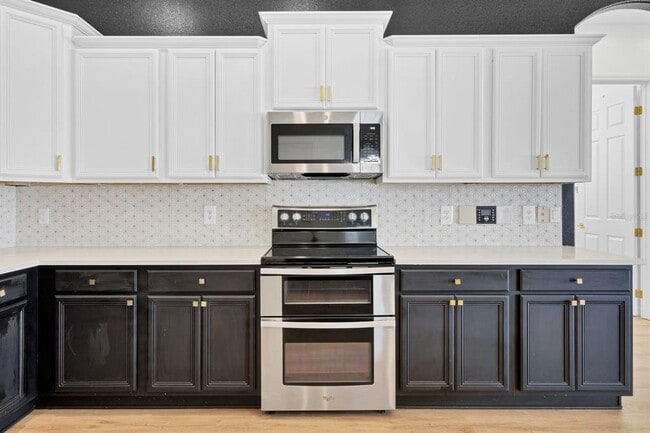 Building Photo - 1658 Swallowtail Ln