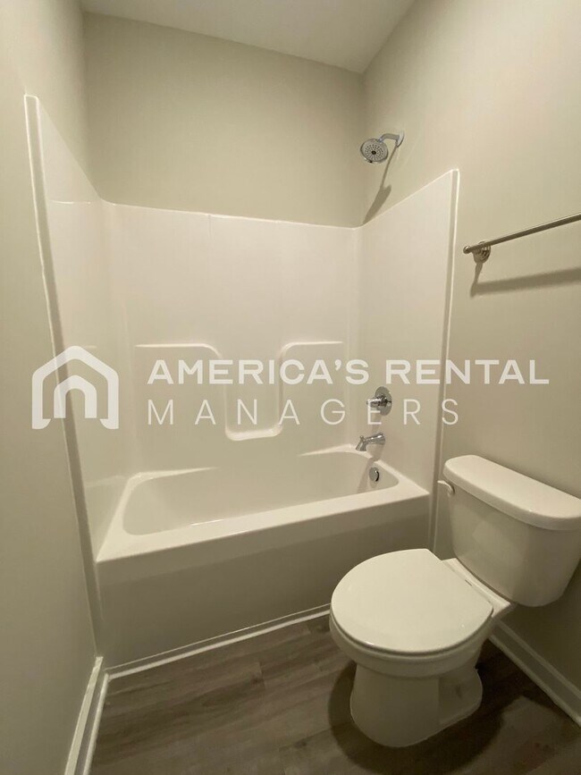 Building Photo - Home for Rent in Brookwood ... Available to View Now!!!