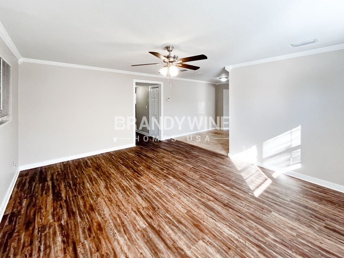 Building Photo - 7227 Stonehurst Rd N