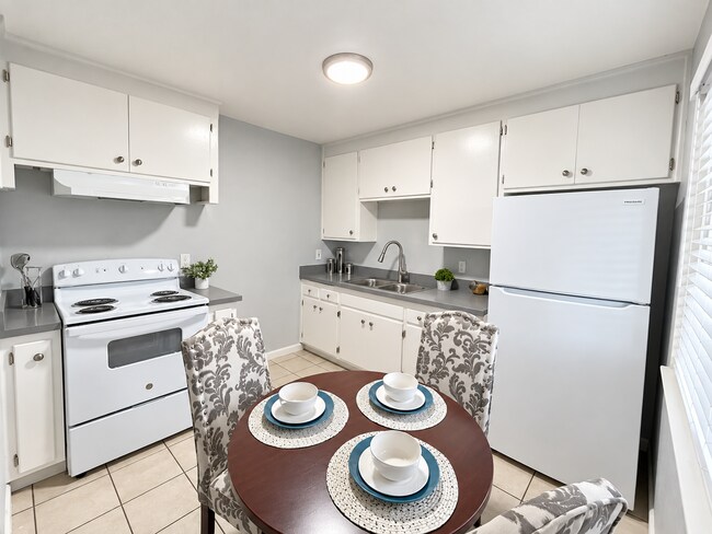 Floorplan - Lone Pine Apartments