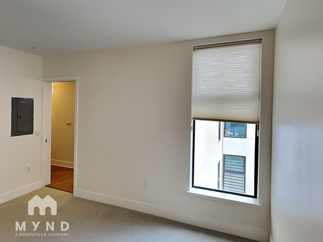 Building Photo - 1080 Sutter St