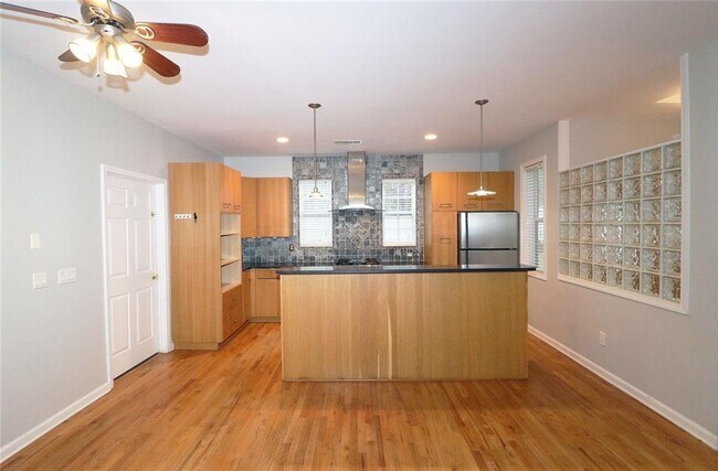 Building Photo - 100 Wiley Hills Trail