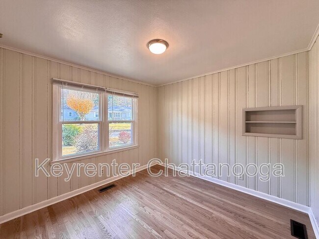 Building Photo - 4803 Orchard View Dr