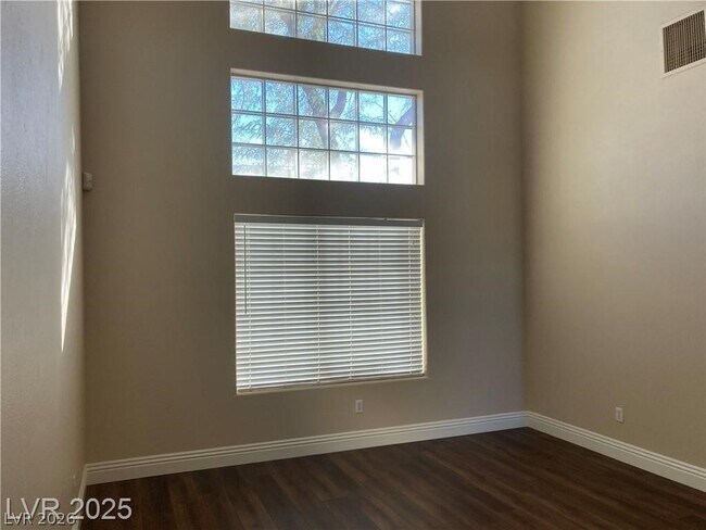 Building Photo - 3120 Whispering Canyon Ct