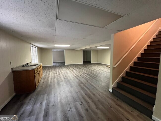 Building Photo - 222 Lacey Ln