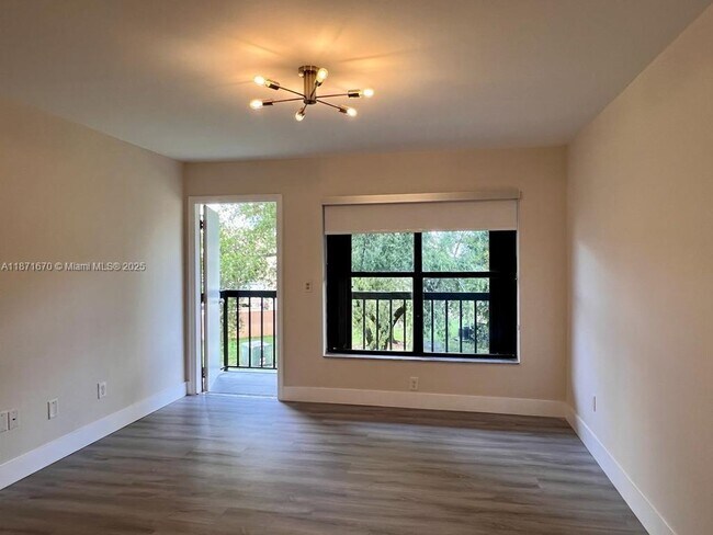 Building Photo - 2745 W 66th St