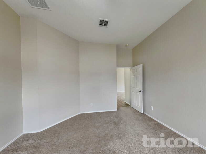 Building Photo - 10616 Lipan Trail