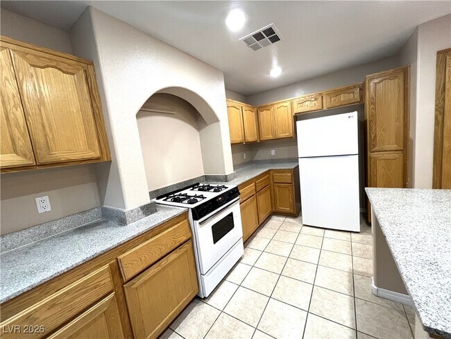 Building Photo - 7327 Laburnum St