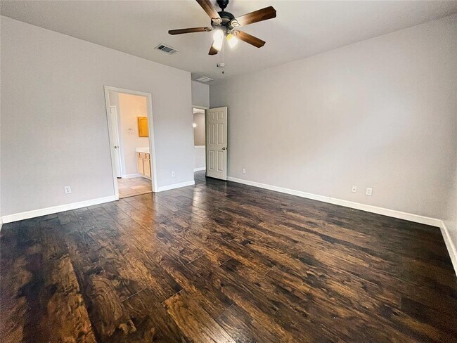 Building Photo - 2059 Carlisle Castle Dr