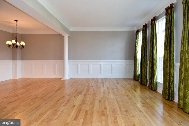 Building Photo - 43265 Morven Square