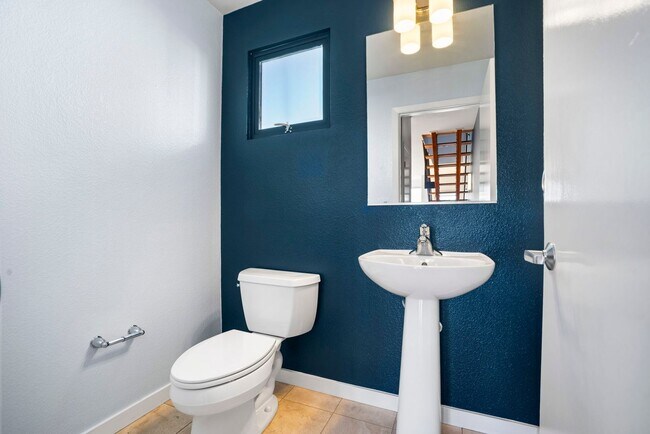 Building Photo - Townhome with EV Ready Garage!