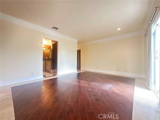 Building Photo - 928 S Bon View Ave