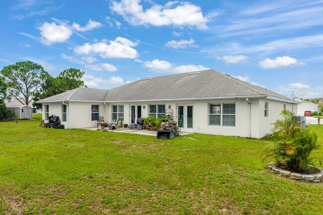 Building Photo - 5758 Benbow Ct
